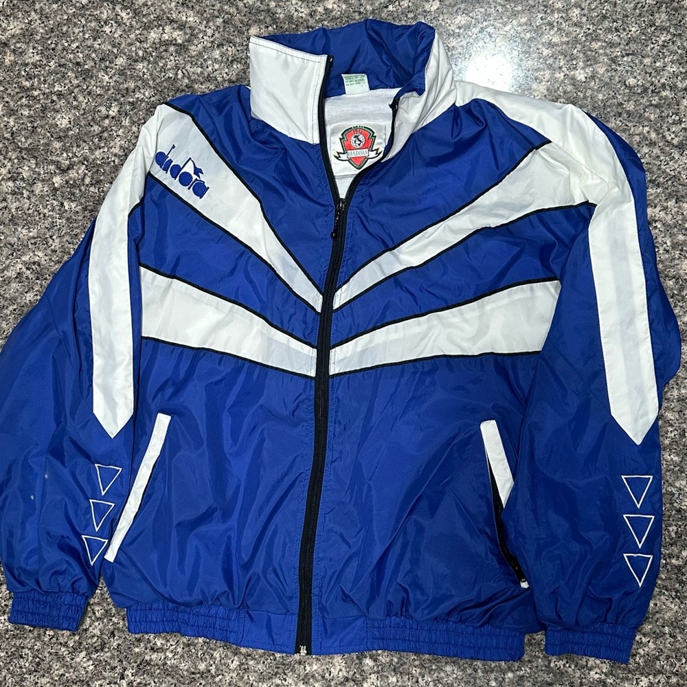 Soccer Lovers! Mint condition Diadora Windbreaker Size Medium